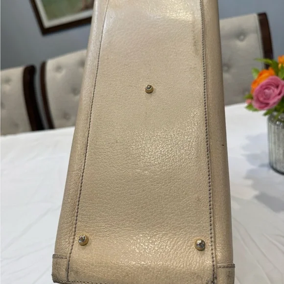 Authentic Gucci Beige Leather Tote Bag with Bamboo Handles - Picture 6 of 14